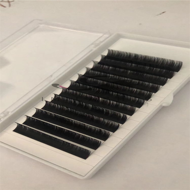 Wholesale private label lashes extensions in USA